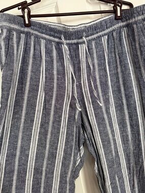 Old Navy Blue and White Striped Casual Pants